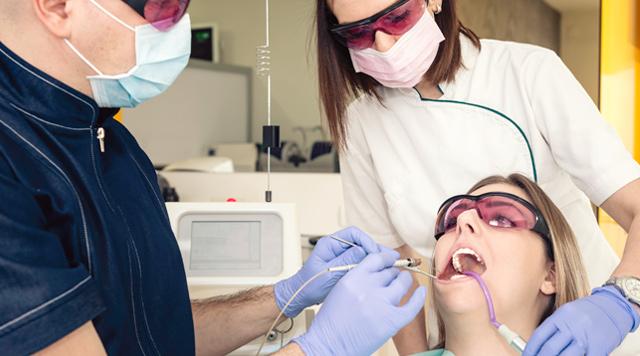 Vantaggi dell'utilizzo del laser nell'odontoiatria moderna