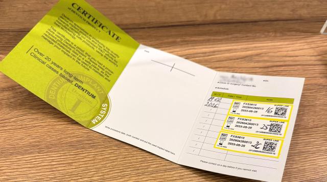 Certificato del produttore di impianti dentali rilasciato ai pazienti nelle cliniche in Croazia