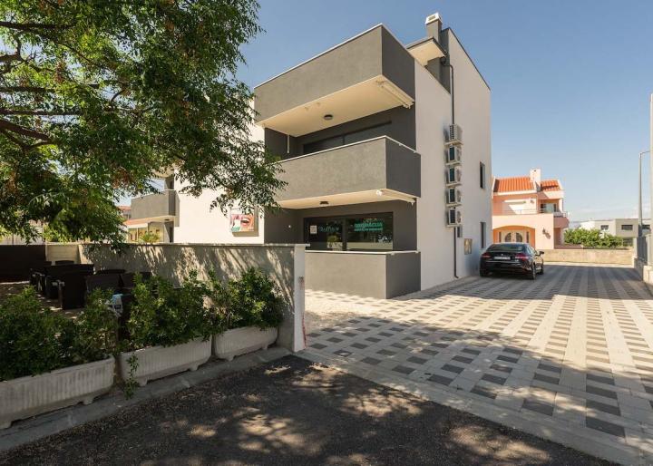 Studio dentistico Bartulov, 6
