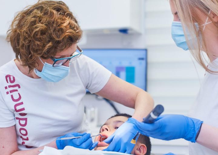 Policlinica dr.Zubović 12